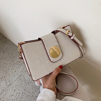 Small bag handbags new fashion wild shoulder Messenger bag simple stone pattern small square bag
Small bag handbags new fashion wild shoulder Messenger bag simple stone pattern small square bag