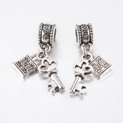 Tibetan Style Alloy European Dangle Beads Large Hole Pendants Key with Lock Antique Silver 28mm Pendant 11165x7x235mm
Tibetan Style Alloy European Dangle Beads Large Hole Pendants Key with Lock Antique Silver 28mm Pendant 11165x7x235mm