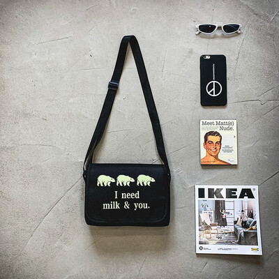 Small bag canvas bag woman single shoulder oblique satchel college student Chichundred Korean version of the ancient sense of the
Small bag canvas bag woman single shoulder oblique satchel college student Chichundred Korean version of the ancient sense of the