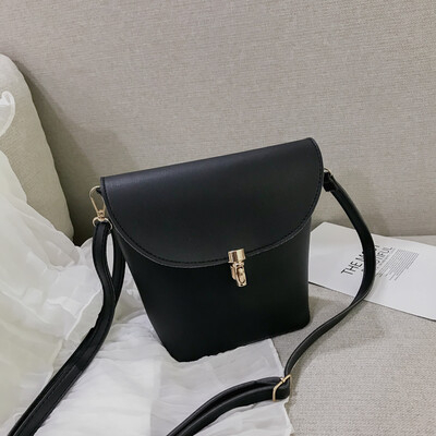 Bucket bag female 2018 new wave Korean version of the simple wild Europe&the United States fashion adjustable shoulder strap shoulder diagonal female bag
Bucket bag female 2018 new wave Korean version of the simple wild Europe&the United States fashion adjustable shoulder strap shoulder diagonal female bag