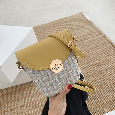 Ins summer leisure mini bag simple lock button hair womens bag new 2019 single shoulder oblique bucket bag
Ins summer leisure mini bag simple lock button hair womens bag new 2019 single shoulder oblique bucket bag