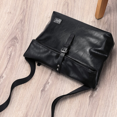 Golf GOLF shoulder bag mens large-capacity messenger bag multi-function Messenger bag trend mens bag D9BV43996J black
Golf GOLF shoulder bag mens large-capacity messenger bag multi-function Messenger bag trend mens bag D9BV43996J black