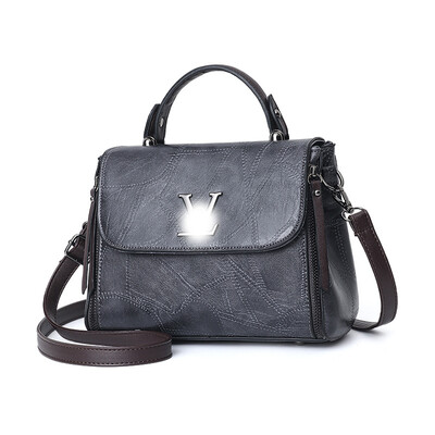 2019 summer new wave shoulder bag small bag Korean PU leather fashion handbag Messenger bag small square bag
2019 summer new wave shoulder bag small bag Korean PU leather fashion handbag Messenger bag small square bag