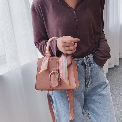 Retro chic small bag female 2019 new wave Korean version of the fashion high-end versatile shoulder Messenger bag small square bag
Retro chic small bag female 2019 new wave Korean version of the fashion high-end versatile shoulder Messenger bag small square bag