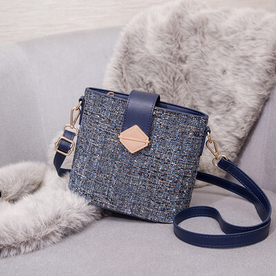 Summer advanced feeling minority 2019 summer female bag small fresh foreign gas 100 buckets oblique satchel bag
Summer advanced feeling minority 2019 summer female bag small fresh foreign gas 100 buckets oblique satchel bag