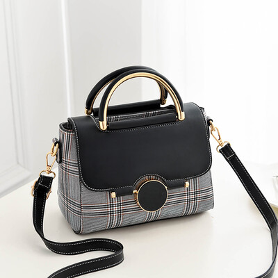 Female Korean striped messenger bag small square bag casual shoulder mini plaid pattern bag
Female Korean striped messenger bag small square bag casual shoulder mini plaid pattern bag