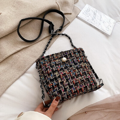 Girls small bag new Korean version of the wool fashion wild shoulder Messenger bag chain bucket bag tide
Girls small bag new Korean version of the wool fashion wild shoulder Messenger bag chain bucket bag tide