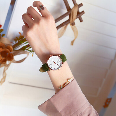 Scandinavian lady watch ins style simple temperament fashion light bee style French minority student watch
Scandinavian lady watch ins style simple temperament fashion light bee style French minority student watch