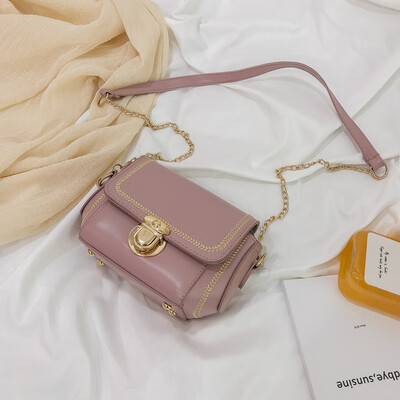 2019 new casual versatile temperament embroidery thread slanting small square bag female fashion simple sewing thread chain shoulder bag
2019 new casual versatile temperament embroidery thread slanting small square bag female fashion simple sewing thread chain shoulder bag