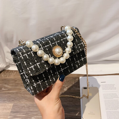 Wild fairy niche net red fashion chain woolen crossbody bag 2019 new foreign gas lattice pearl handbag
Wild fairy niche net red fashion chain woolen crossbody bag 2019 new foreign gas lattice pearl handbag