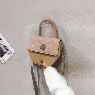Girls small bag handbags new Korean version of the fashion simple wide shoulder strap retro shoulder Messenger bag tide
Girls small bag handbags new Korean version of the fashion simple wide shoulder strap retro shoulder Messenger bag tide
