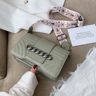 New high-end small bag female 2019 new wave Korean version of the fashion wide shoulder strap wild single shoulder slung small square bag
New high-end small bag female 2019 new wave Korean version of the fashion wide shoulder strap wild single shoulder slung small square bag