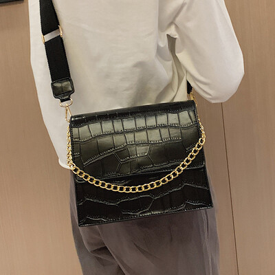 Ins super fire stone pattern contrast bag female 2019 new fashion wild simple shoulder Messenger bag small square bag
Ins super fire stone pattern contrast bag female 2019 new fashion wild simple shoulder Messenger bag small square bag