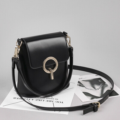 Ins Port Wind Retro Texture Bucket Bag Women 2019 New Handbags FallWinter Girls Single Shoulder Messenger Bag
Ins Port Wind Retro Texture Bucket Bag Women 2019 New Handbags FallWinter Girls Single Shoulder Messenger Bag