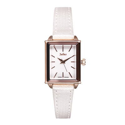 New students Korean version of simple square fashion trend white casual atmosphere waterproof watches for girls
New students Korean version of simple square fashion trend white casual atmosphere waterproof watches for girls