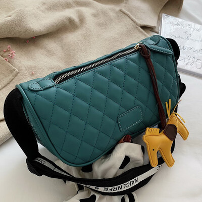 On the new texture bag 2019 new Korean Joker Messenger bag fashion chest bag foreign gas disco bag
On the new texture bag 2019 new Korean Joker Messenger bag fashion chest bag foreign gas disco bag