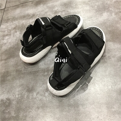 Trendy sandals woman 2019 summer new Korean version of 100 magic paste flat bottom of the original style
Trendy sandals woman 2019 summer new Korean version of 100 magic paste flat bottom of the original style