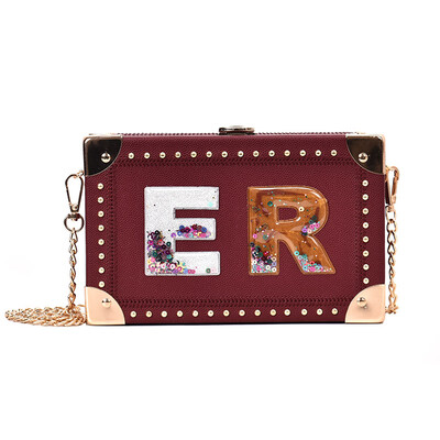 Small Chain Box Messenger Bag 2019 New Womens Handbags Luxury Brand Designer Letter Small Fashion Rivet Shoulder Bag Sac a main
Small Chain Box Messenger Bag 2019 New Womens Handbags Luxury Brand Designer Letter Small Fashion Rivet Shoulder Bag Sac a main