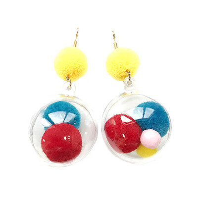 Version of The Child Cute Retro Modern Girl Heart Ball Three-dimensional Transparent Ball Earrings Ear Earrings
Version of The Child Cute Retro Modern Girl Heart Ball Three-dimensional Transparent Ball Earrings Ear Earrings