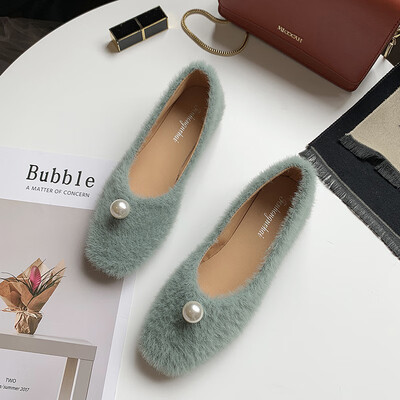Fur shoes Female autumn bean shoes with velvet&warm cotton shoes with flat bottom ladle shoes for pregnant women
Fur shoes Female autumn bean shoes with velvet&warm cotton shoes with flat bottom ladle shoes for pregnant women