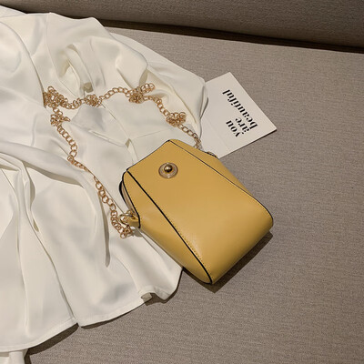 Summer simple small bag female 2019 new chic Messenger bag tide wild shoulder bag fashion chain mobile phone bag
Summer simple small bag female 2019 new chic Messenger bag tide wild shoulder bag fashion chain mobile phone bag