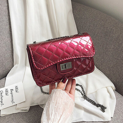 2019 new wave Korean version of the temperament wild rhombic chain bag female simple atmosphere retro solid color shoulder Messenger bag
2019 new wave Korean version of the temperament wild rhombic chain bag female simple atmosphere retro solid color shoulder Messenger bag