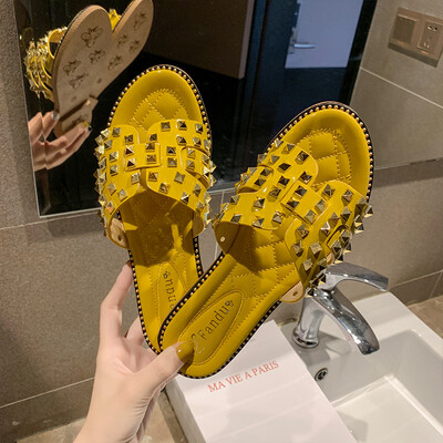 Summer 2019 H slippers women wear ins tide net red rivets flat bottom wet water drag Joker beach shoes
Summer 2019 H slippers women wear ins tide net red rivets flat bottom wet water drag Joker beach shoes