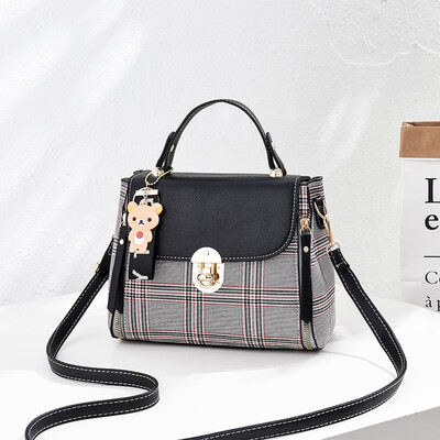 Little girl summer tide Korean ladies handbag simple Joker shoulder bag messenger bag
Little girl summer tide Korean ladies handbag simple Joker shoulder bag messenger bag