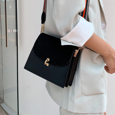 Net red matte small bag female bag 2019 new fashion shoulder bag summer small fresh wild ins messenger bag
Net red matte small bag female bag 2019 new fashion shoulder bag summer small fresh wild ins messenger bag