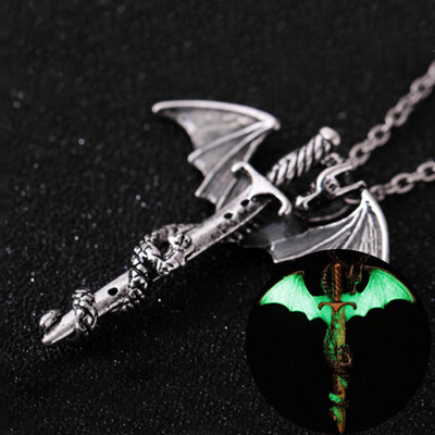New Fashion Women Men Jewelry Rock Fashion Pterosaur Sword Luminous Glow In The Dark Alloy Chain Necklace Pendant Gifts
New Fashion Women Men Jewelry Rock Fashion Pterosaur Sword Luminous Glow In The Dark Alloy Chain Necklace Pendant Gifts