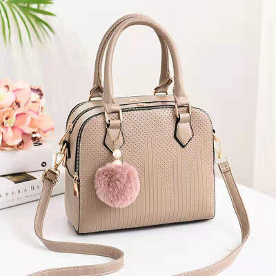 Womens bag 2019 new bag female Europe&America big bag PU leather fashion handbags Messenger shoulder bag
Womens bag 2019 new bag female Europe&America big bag PU leather fashion handbags Messenger shoulder bag