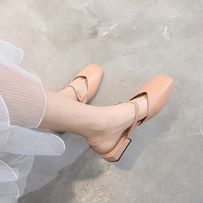 Baotou sandals female summer middle&2019 new Korean version of the student fairy style retro thick heel one word single shoe
Baotou sandals female summer middle&2019 new Korean version of the student fairy style retro thick heel one word single shoe