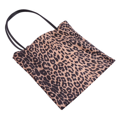 Pure Cotton Leopard Print Canvas Bag Fashionable Ladies Shoulder Bag Large-capacity Handbags Sisters Confidante Gift Bag Totes
Pure Cotton Leopard Print Canvas Bag Fashionable Ladies Shoulder Bag Large-capacity Handbags Sisters Confidante Gift Bag Totes