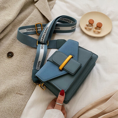 North bag shoulder slung bag 2019 new tide Korean version of the new Joker fashion red autumn small square bag
North bag shoulder slung bag 2019 new tide Korean version of the new Joker fashion red autumn small square bag