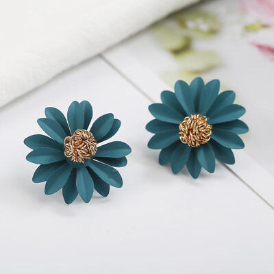 Hot Sale Earrings Trendy Small Daisy Flowers Earrings For Women Chrysanthemum Stud Earrings Fashion Jewelry Brincos Oorbellen
Hot Sale Earrings Trendy Small Daisy Flowers Earrings For Women Chrysanthemum Stud Earrings Fashion Jewelry Brincos Oorbellen
