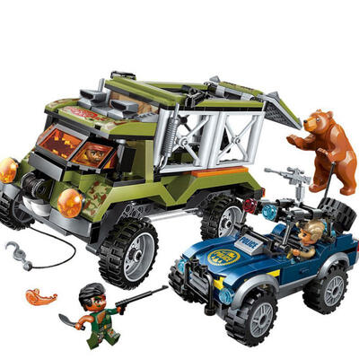 344PCS Building Blocks City Police Series Giant Bear Escape Educational Toys For Children
344PCS Building Blocks City Police Series Giant Bear Escape Educational Toys For Children