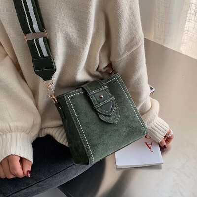 Sen retro retro bag female 2019 new wave Korean version ins super fire wild Messenger bag wideband scrub single shoulder
Sen retro retro bag female 2019 new wave Korean version ins super fire wild Messenger bag wideband scrub single shoulder