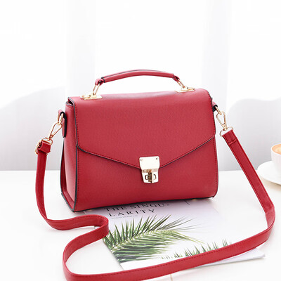 On the new ins single shoulder slant bag woman summer version of the Korean version of 100 leisure womens bag fashion envelope fa
On the new ins single shoulder slant bag woman summer version of the Korean version of 100 leisure womens bag fashion envelope fa