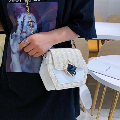 Net red packet wild ins foreign women handbag 2019 new wave fashion chain bag summer small fresh messenger bag
Net red packet wild ins foreign women handbag 2019 new wave fashion chain bag summer small fresh messenger bag