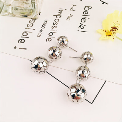 2019 New Hot Sale Fashion Bijoux Long Statement Hollow Metal Ball Drop Earrings For Women Jewelry Round Dangle Earring Brincos
2019 New Hot Sale Fashion Bijoux Long Statement Hollow Metal Ball Drop Earrings For Women Jewelry Round Dangle Earring Brincos