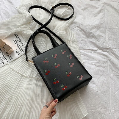 Qiao Bani 2019 new Korean fashion Dongdaemun printing small cherry killer bag shoulder shoulder diagonal female bag
Qiao Bani 2019 new Korean fashion Dongdaemun printing small cherry killer bag shoulder shoulder diagonal female bag