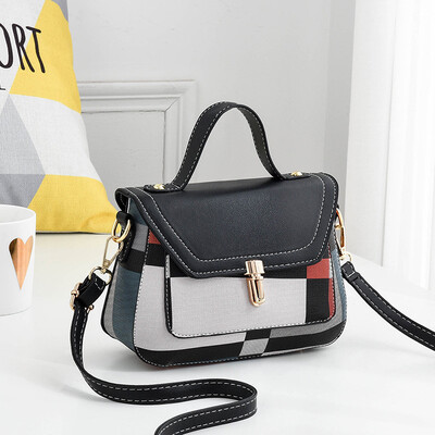 Ladies bag 2019 Korean version of the cool fashion spring new womens bag wild personality handbag shoulder Messenger bag
Ladies bag 2019 Korean version of the cool fashion spring new womens bag wild personality handbag shoulder Messenger bag