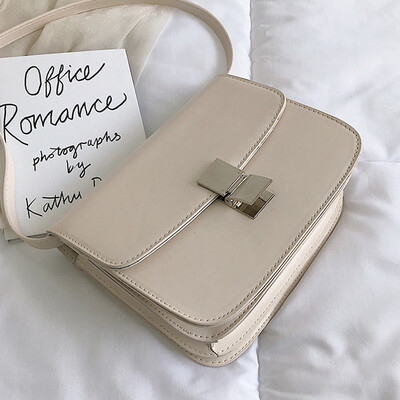 In summer the new little fresh girl 2019 new fashion pure color tofu bag students take the oblique satchel bag
In summer the new little fresh girl 2019 new fashion pure color tofu bag students take the oblique satchel bag