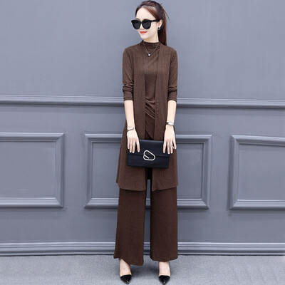 Women Casual Slim Fashion Long-Sleeved Round Collar TopsSolid Color Single-Breasted Coat Wide-Leg Pants Three-Piece Suit
Women Casual Slim Fashion Long-Sleeved Round Collar TopsSolid Color Single-Breasted Coat Wide-Leg Pants Three-Piece Suit