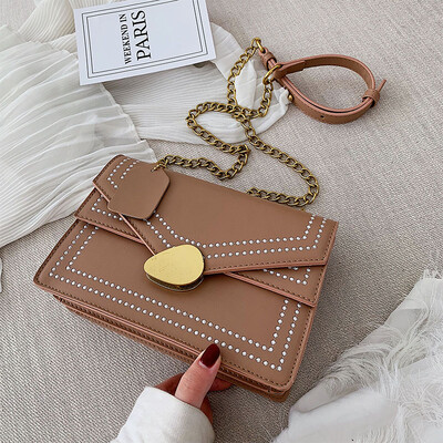 Advanced sense of foreign style womens bag chic texture lock chain bag new 2019 retro small square bag shoulder Messenger bag
Advanced sense of foreign style womens bag chic texture lock chain bag new 2019 retro small square bag shoulder Messenger bag