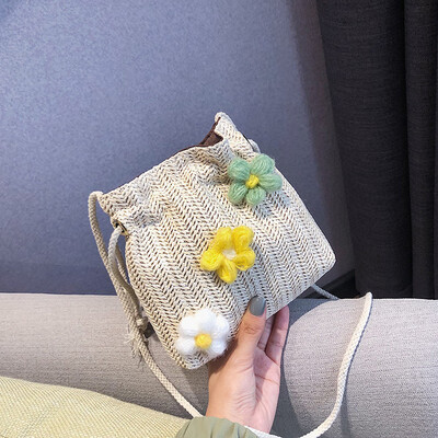 2019 new fashion casual messenger bag Sen cute flower woven bag little fairy wild temperament shoulder bag
2019 new fashion casual messenger bag Sen cute flower woven bag little fairy wild temperament shoulder bag