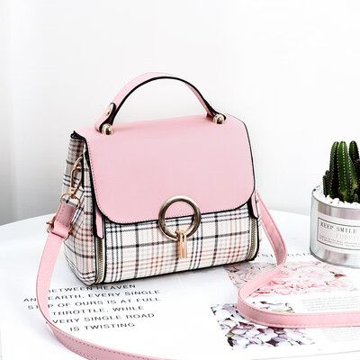 Ladies bag 2019 spring new cool fashion womens bag small square bag Korean version of the shoulder bag Messenger bag
Ladies bag 2019 spring new cool fashion womens bag small square bag Korean version of the shoulder bag Messenger bag