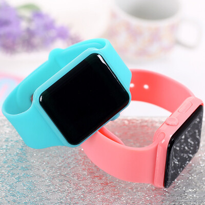 Simple student square apple electronic watch Creative simple black&white LED boys&girls couple table
Simple student square apple electronic watch Creative simple black&white LED boys&girls couple table