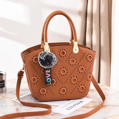 PU leather handbags womens bag spring new retro style fashion diagonal cross bag ladies shoulders wild
PU leather handbags womens bag spring new retro style fashion diagonal cross bag ladies shoulders wild