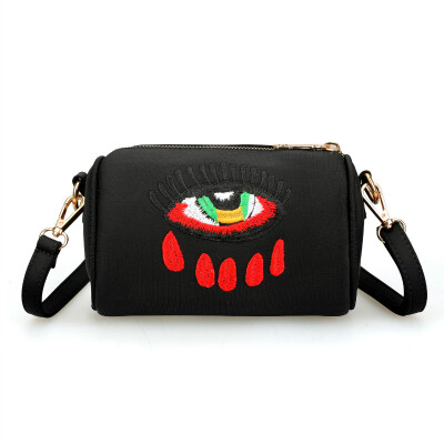 Recreational Cylinder Bag Personality Fashion Baituan Inclined Bag Embroidery Small Round Bag Portable Mini Cloth Bag
Recreational Cylinder Bag Personality Fashion Baituan Inclined Bag Embroidery Small Round Bag Portable Mini Cloth Bag